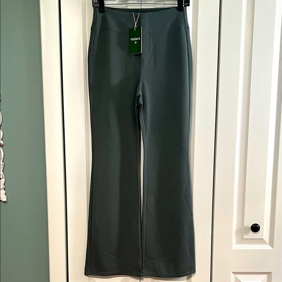 Halara Flex™ High Waisted Back Side Pocket Slight
Flare Work Pants Duck Green - Picture 8 of 8